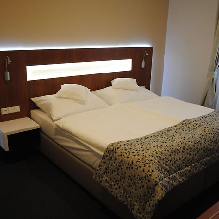 Zamecek Petrovice Hotel Petrovice u Karviné Værelse billede