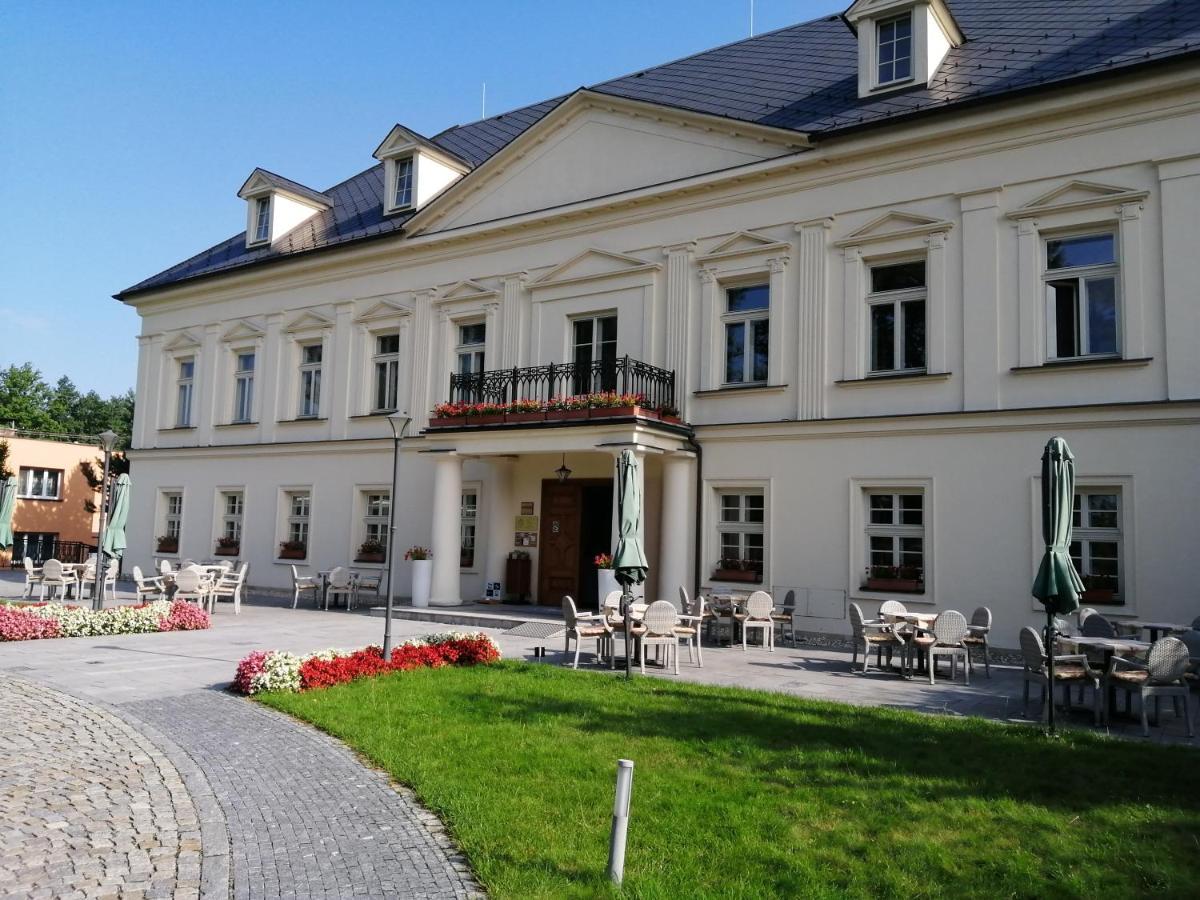 Zamecek Petrovice Hotel Petrovice u Karviné Eksteriør billede