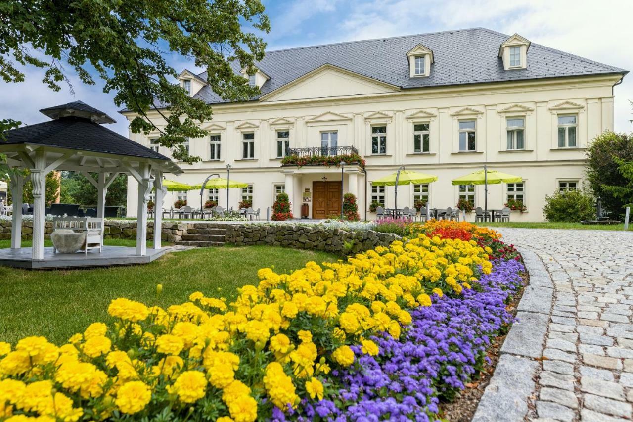 Zamecek Petrovice Hotel Petrovice u Karviné Eksteriør billede