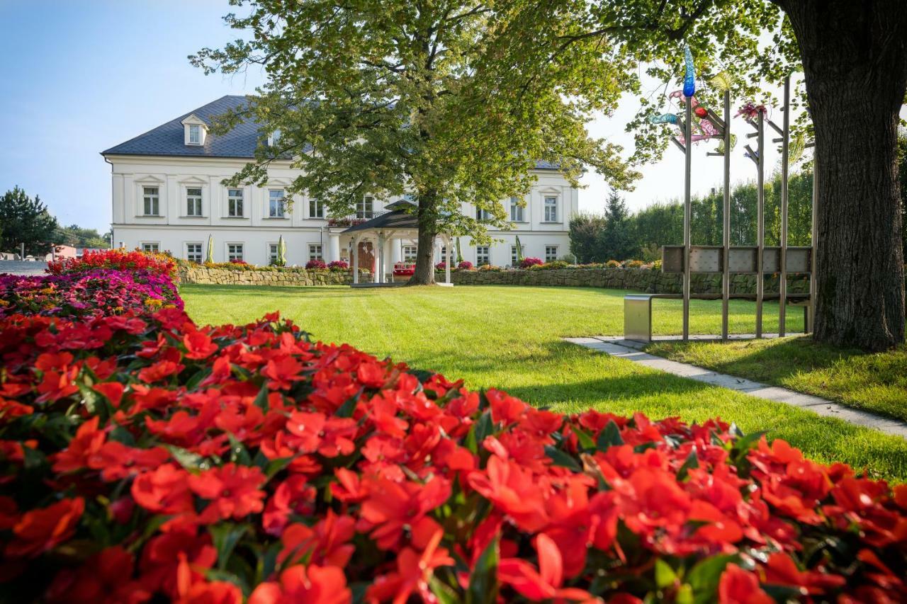 Zamecek Petrovice Hotel Petrovice u Karviné Eksteriør billede